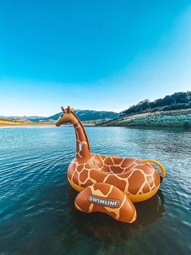 SWIMLINE Original Giant Ride On Inflatable Pool Float Lounge Series | Flotteurs W/jambes stables ailes grand gonflement ridable été plage natation fête grand radeau tube décoration Tan jouets pour enfants adultes girafe