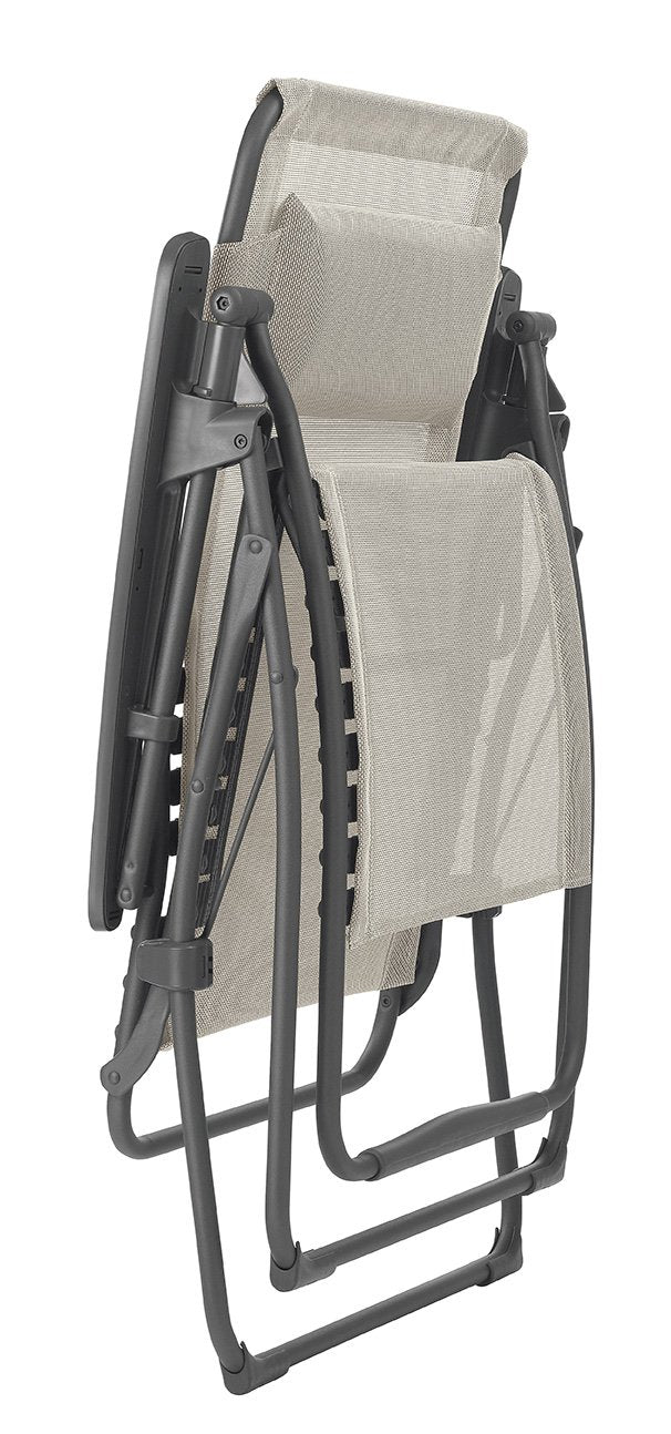 Lafuma Futura XL Zero Gravity Patio Recliner (Seigle Grey Batyline Canvas) Extra Large Outdoor Folding Lounge Chair XL Futura Zero Gravity Grey (Seigle)