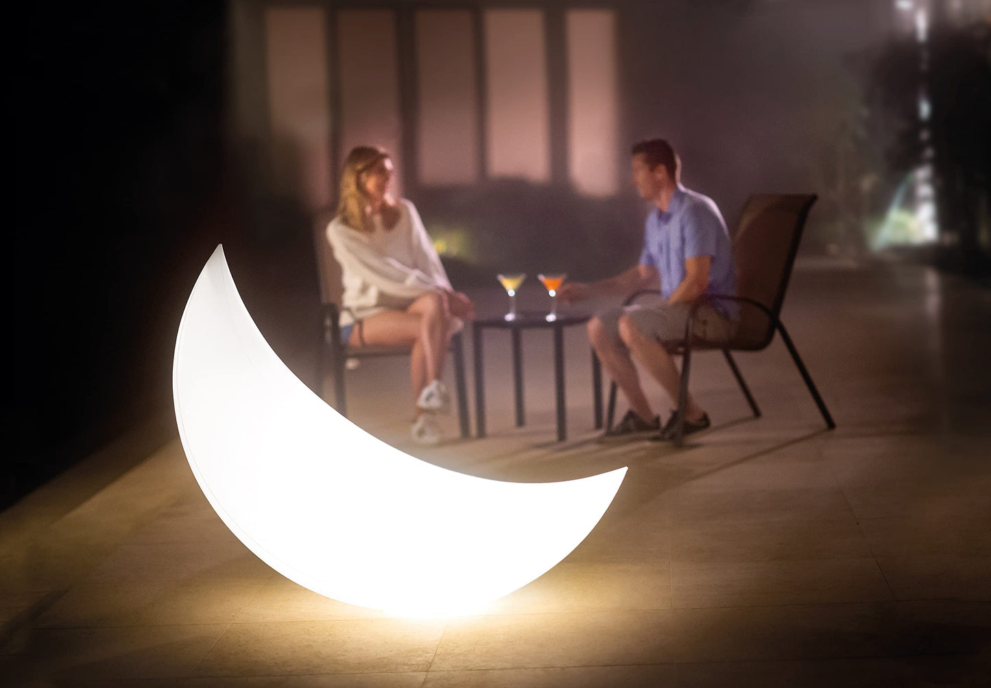 Intex Giant Moon Lampe LED Flottante 6 Couleurs, 135 x 43 x 89 cm, Parfait pour l'éclairage de Jardin Floating Moon