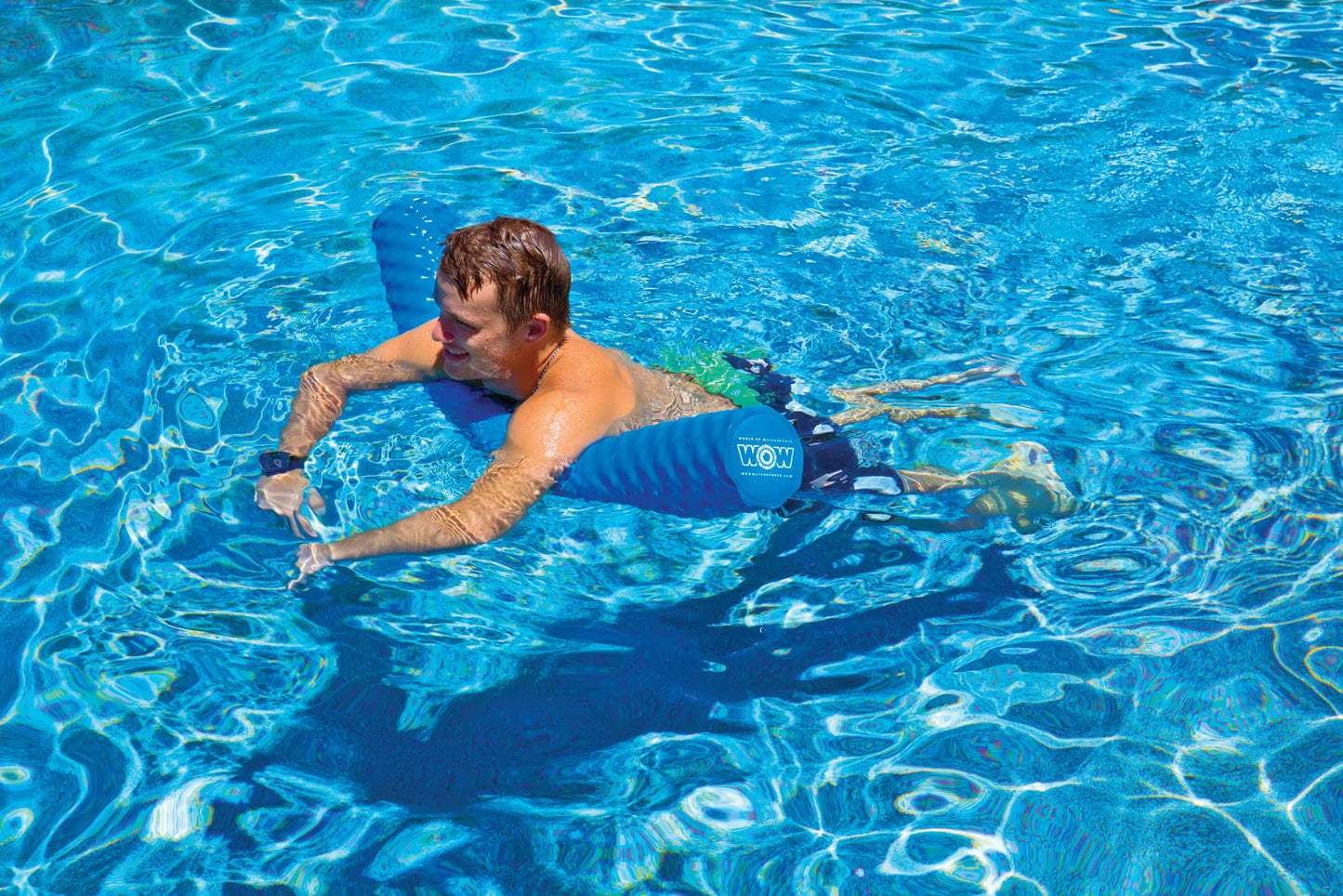 WOW World of Watersports Nouilles de piscine en mousse super douce de première classe pour nager et flotter, flotteurs de piscine, flotteurs de lac bleu